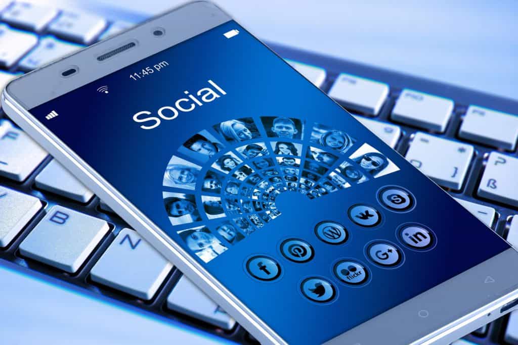 Dental patient marketing using social media 